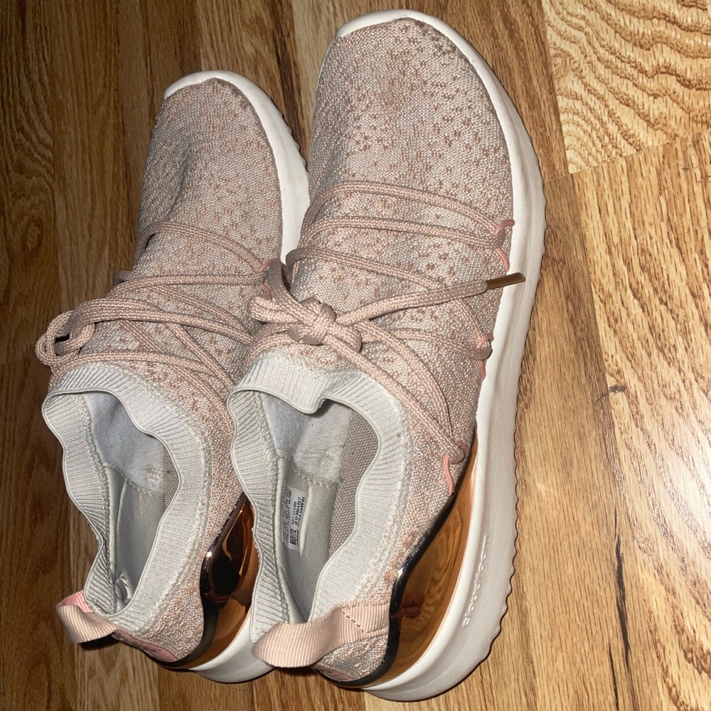 ADIDAS ORIGINALS ULTIMAMOTION WOMENS SHOES (EE9100)